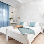 Aggeliki's Diamond Apart-hotel
