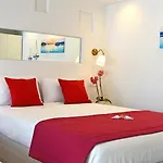 Ξενοδοχείο με διαμερίσματα Aggeliki's Diamond 4*